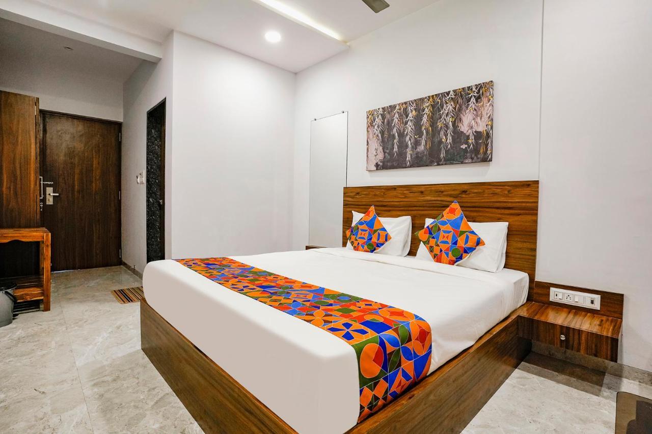 Fabhotel Swaraj Shirgaon  Exterior photo