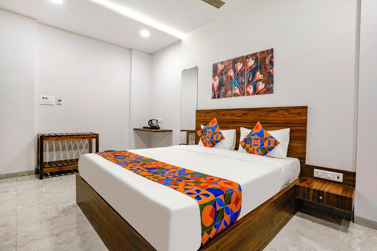 Fabhotel Swaraj Shirgaon  Exterior photo