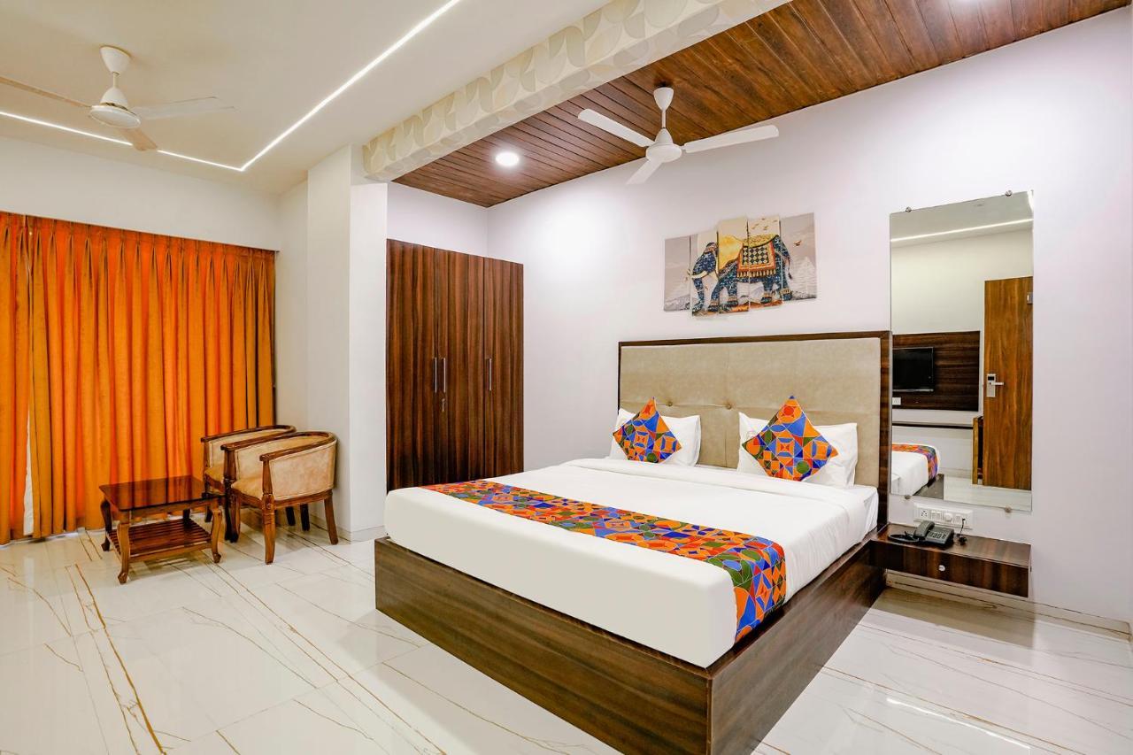 Fabhotel Swaraj Shirgaon  Exterior photo