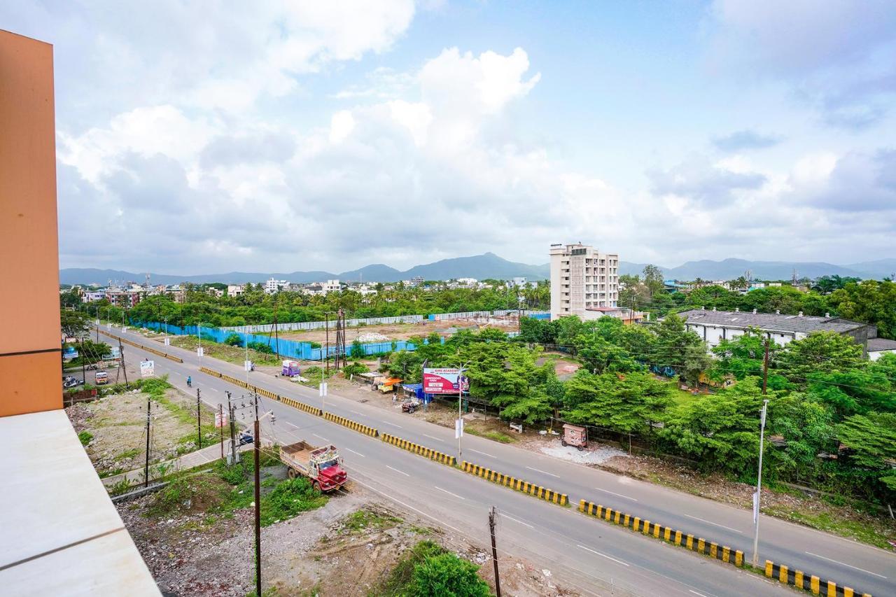 Fabhotel Swaraj Shirgaon  Exterior photo